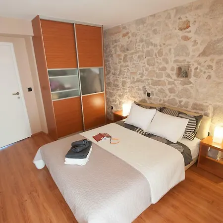 Διαμέρισμα Ivanov Poljana (Ugljan)