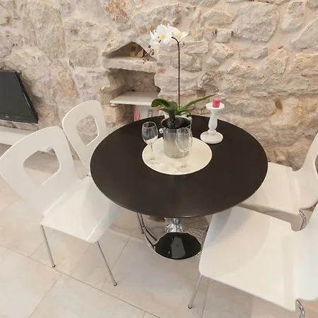 Ivanov Διαμέρισμα *