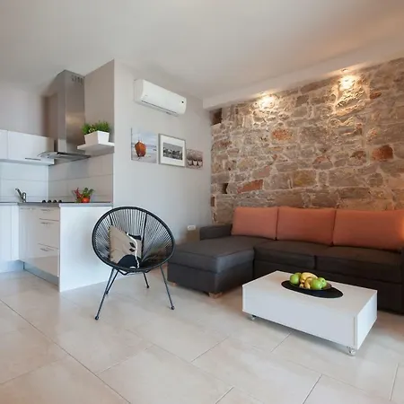 Ivanov * Poljana (Ugljan)